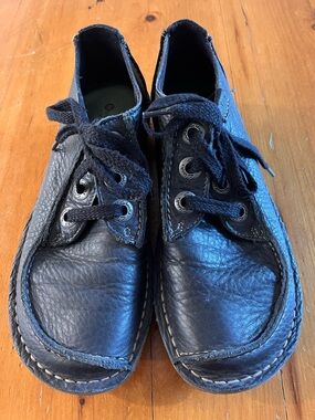 Clark’s Women’s Funny Dream Women’s Leather Oxford Lace-Up Flat Shoe in Black